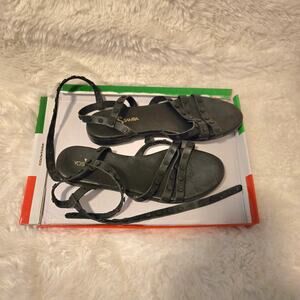 Yosi Samra Black Sandals